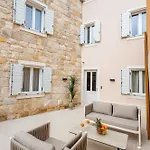 Olea Luxury & فندق مبيت وإفطار