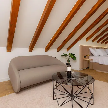 Olea Luxury & Oda ve Kahvaltı 4*