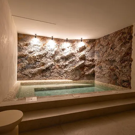 Olea Luxury & *