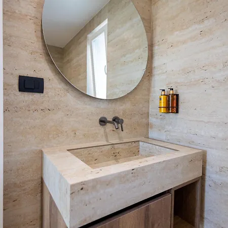 ベッド・アンド・ブレックファスト Olea Luxury & 4*